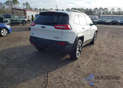 2015 Jeep Cherokee Trailhawk z USA, uszkodzony, nr VIN 1C4PJMBS6FW503362